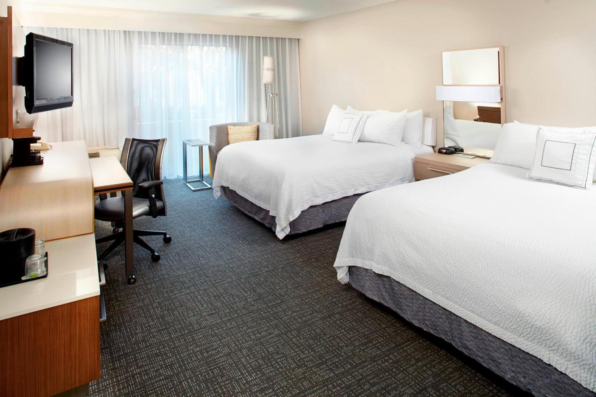 Courtyard By Marriott Lansing Hotel Ngoại thất bức ảnh