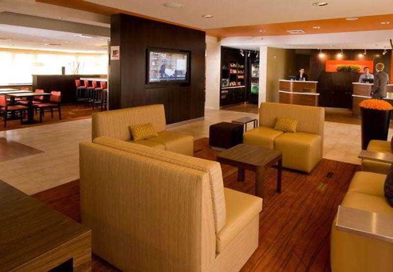 Courtyard By Marriott Lansing Hotel Ngoại thất bức ảnh