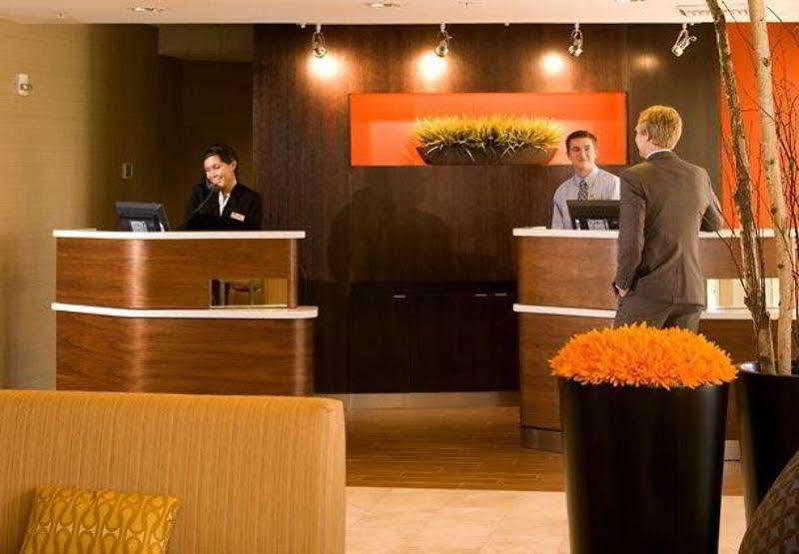 Courtyard By Marriott Lansing Hotel Ngoại thất bức ảnh